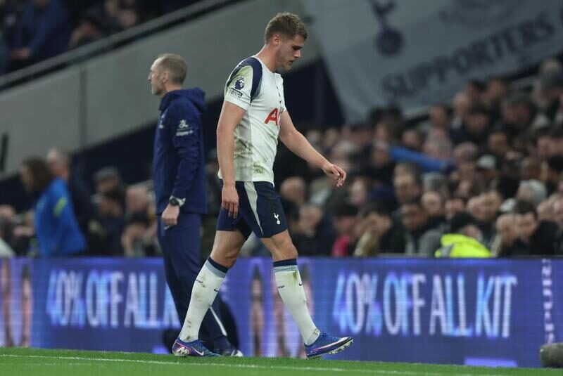 Van de Ven - cầu thủ bị chấm điểm thấp nhận trận Tottenham vs Crystal Palace